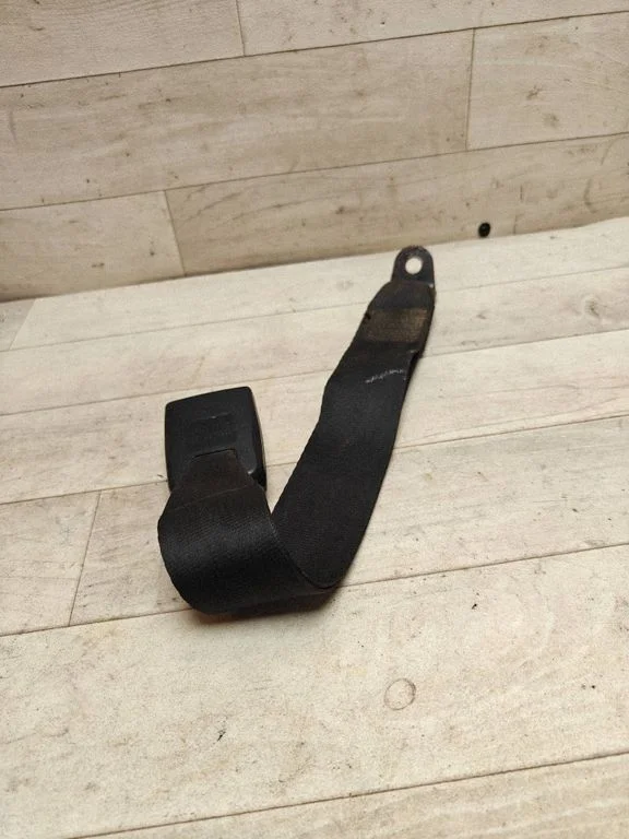 Rear seatbelt buckle 888437C316