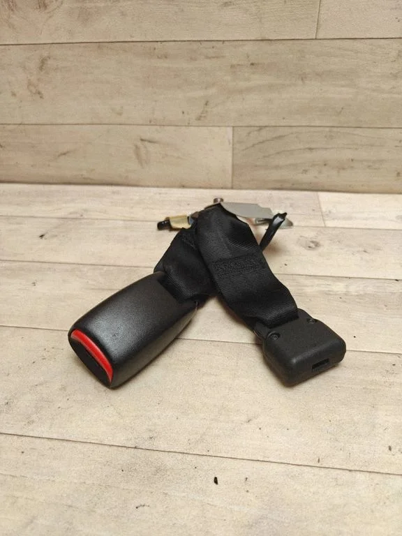 Tagumise turvavöö pannal NSB1053