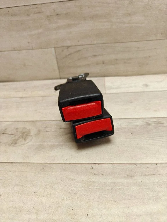 Rear seatbelt buckle – Opel Insignia A (2008-2017)
