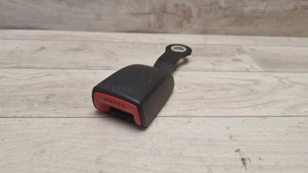 Rear seatbelt buckle – rear left