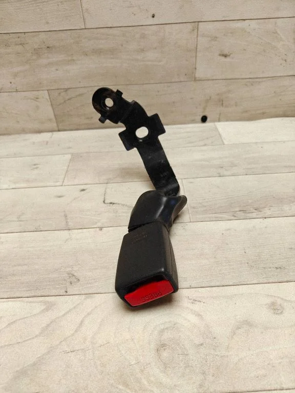 Rear seatbelt buckle 167095