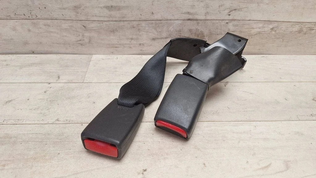 Rear seatbelt buckle – rear left