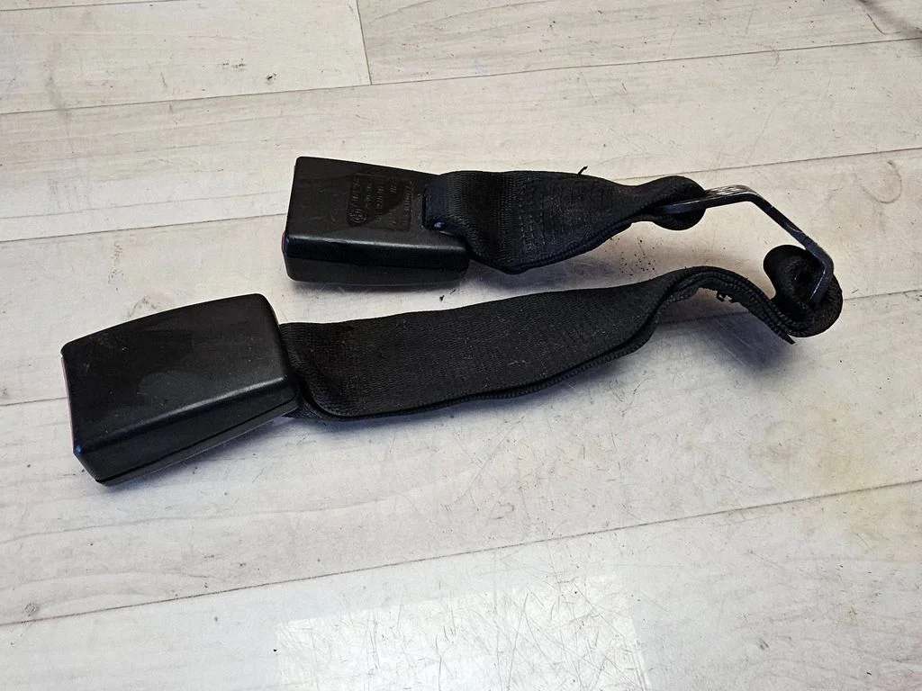 Tagumise turvavöö pannal 7069968