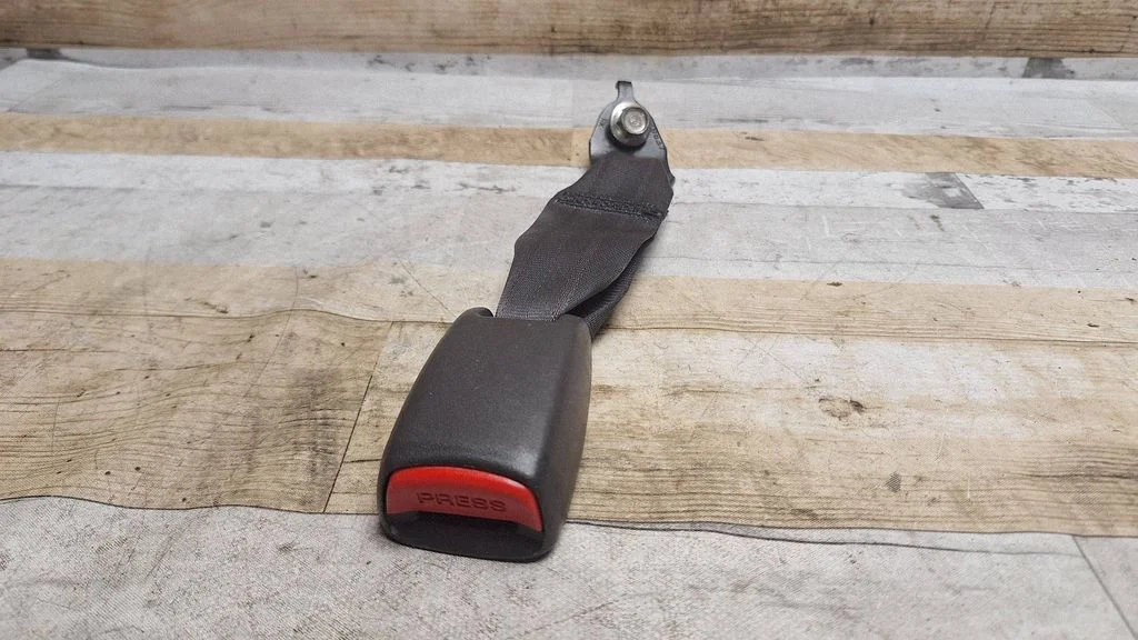 Tagumise turvavöö pannal NSB1053
