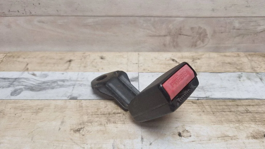 Rear seatbelt buckle – rear left