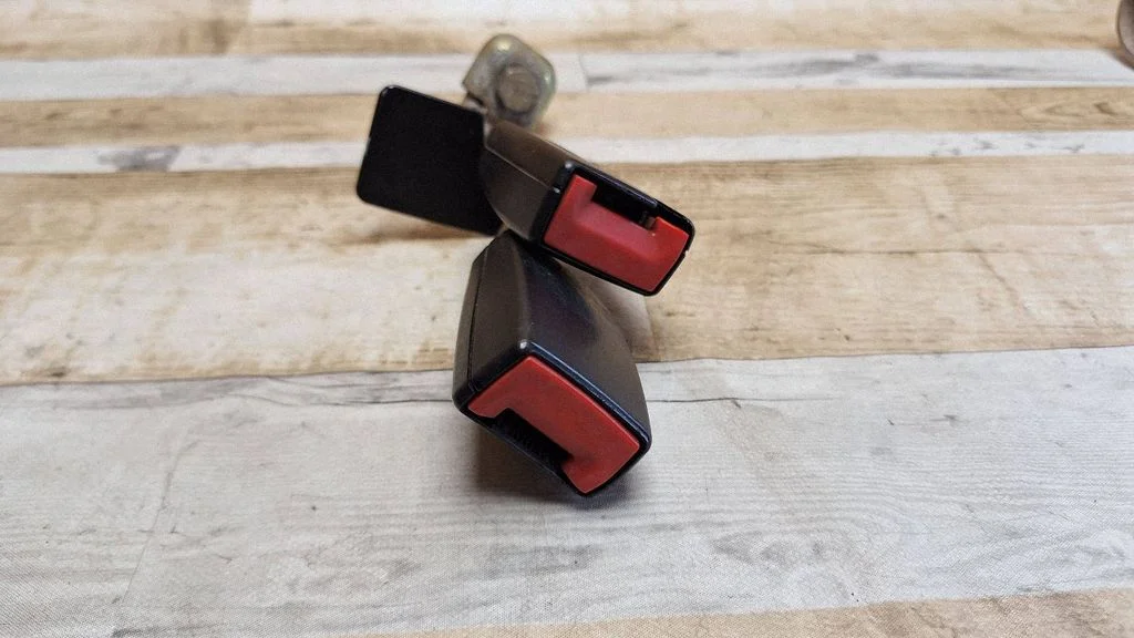 Rear seatbelt buckle 3B0857739C