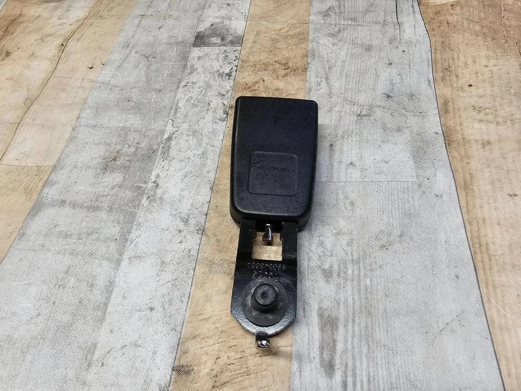 Tagumise turvavöö pannal A2518601269