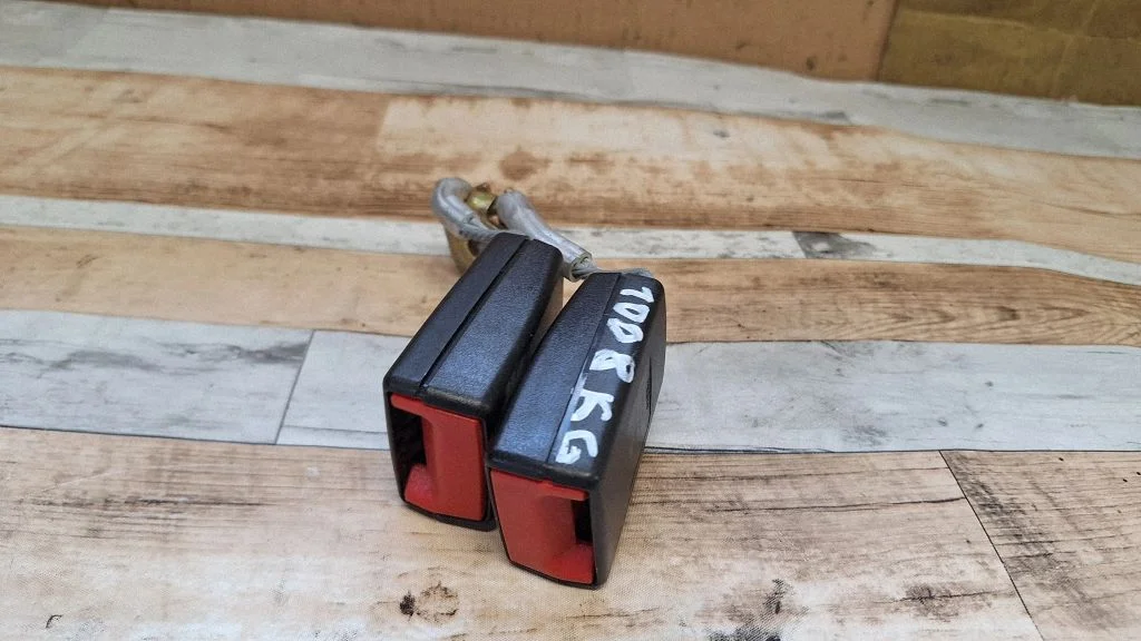 Rear seatbelt buckle 3C0857739B