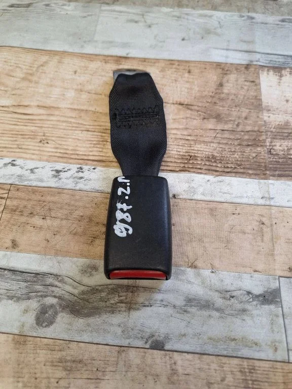Tagumise turvavöö pannal 0N052586P