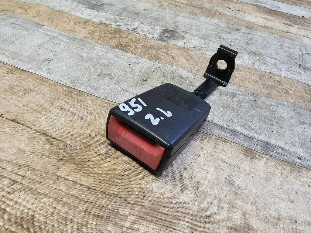 Rear seatbelt buckle – Opel Astra H (2004-2012)