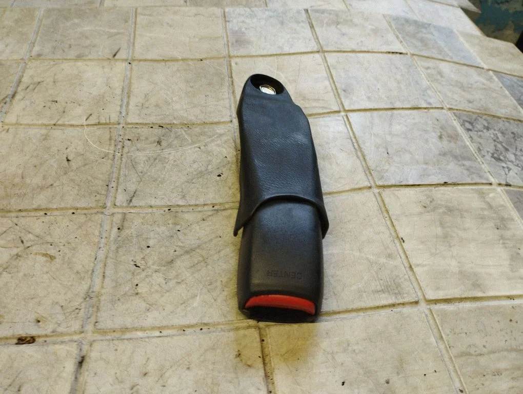 Tagumise turvavöö pannal NSB1053