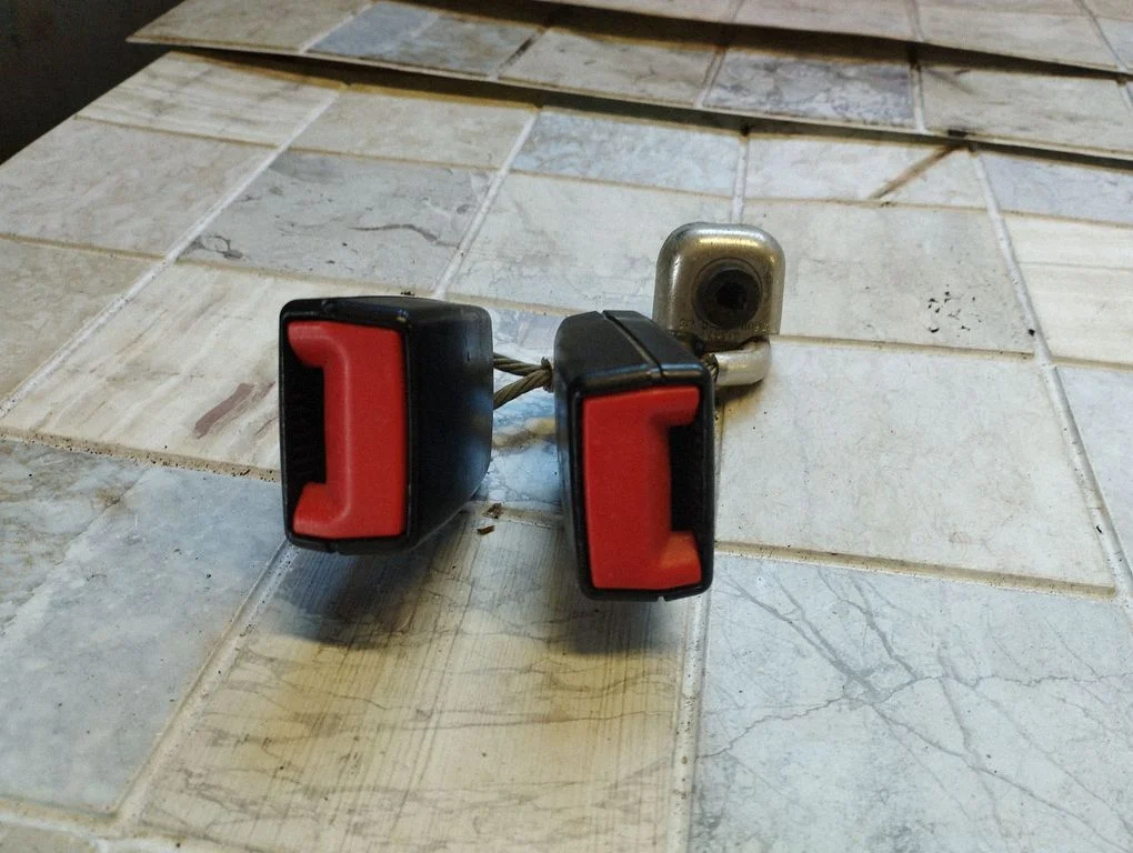Rear seatbelt buckle 3C0857739B