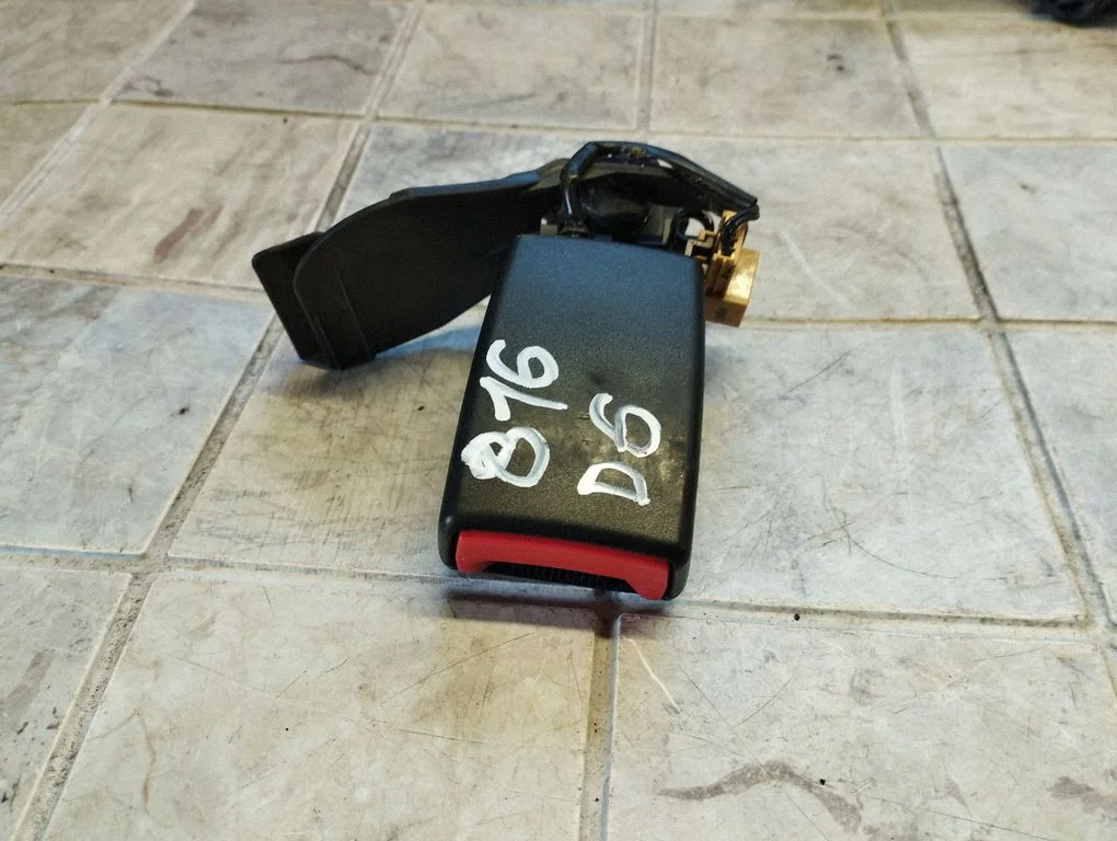 Rear seatbelt buckle 4G0857740B