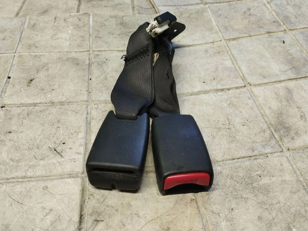 Tagumise turvavöö pannal 0431108