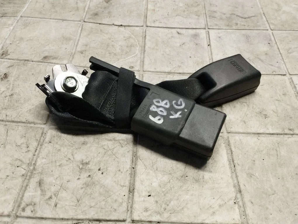Rear seatbelt buckle – Subaru Forester SH (2008-2013)