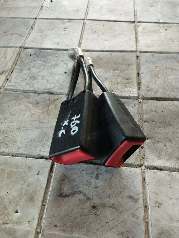Rear seatbelt buckle – Skoda Octavia Mk1 (1U) (1996-2004)