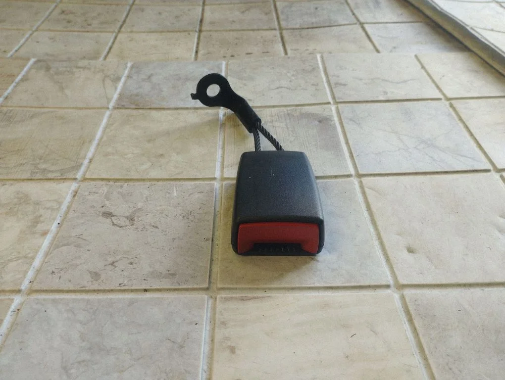 Tagumise turvavöö pannal – Opel Vectra C (2005-2009)
