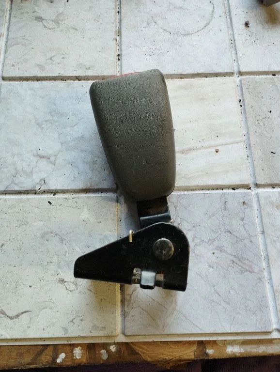 Zapięcie pasa tylne 9156905