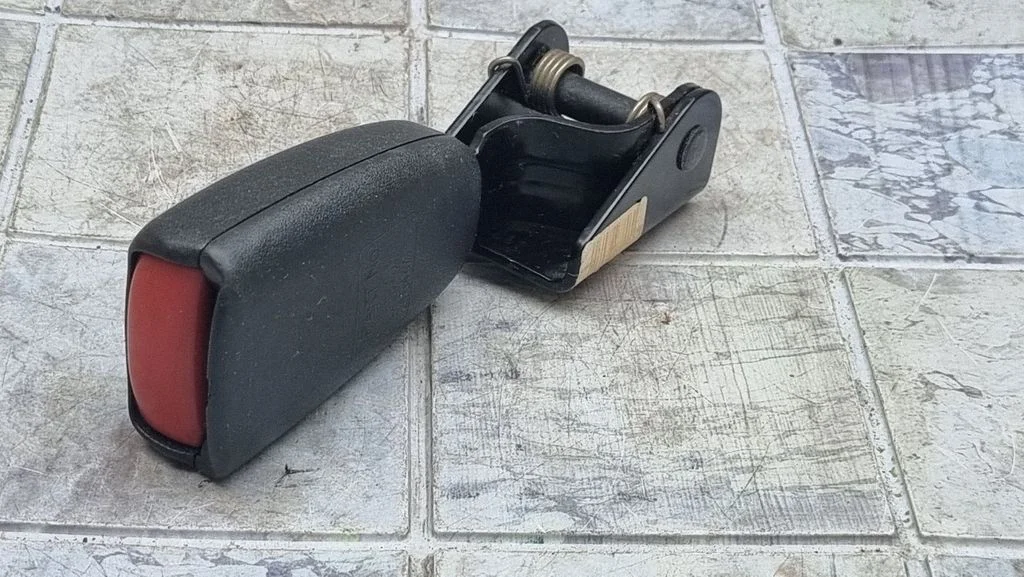 Tagumise turvavöö pannal – Saab 9-5 (2006-2010)