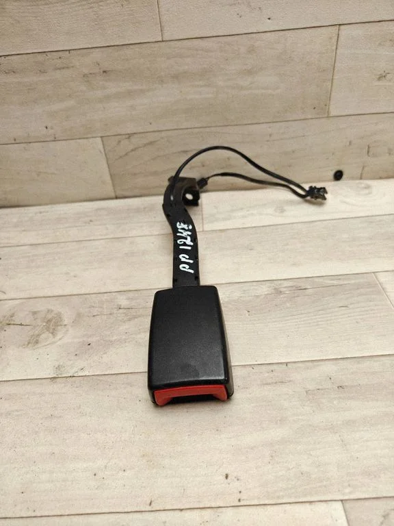 Zapięcie pasa przednie 3C0857756