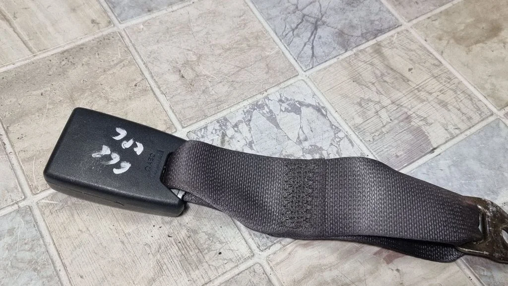 Rear seatbelt buckle 050401A4T