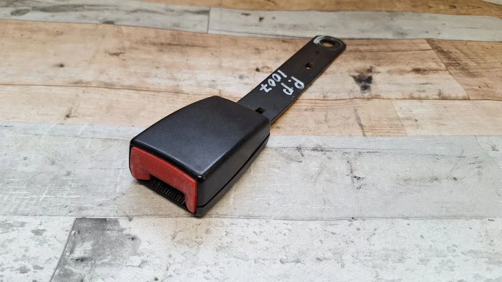 Front seatbelt buckle – Seat Alhambra (Mk1) (1996-2010)