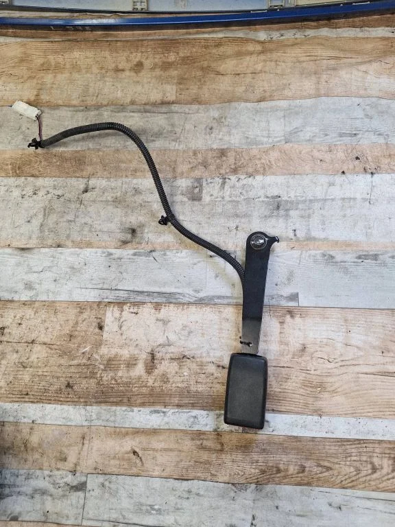 Front seatbelt buckle – Honda Civic IX (2011-2017)