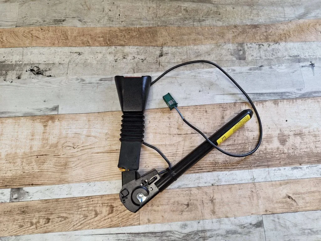 Front seatbelt buckle – Opel Meriva A (2003-2010)