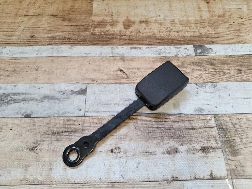 Front seatbelt buckle 5053305F