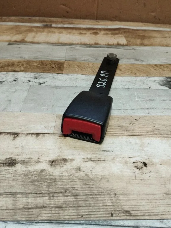 Front seatbelt buckle – Seat Alhambra (Mk1) (1996-2010)
