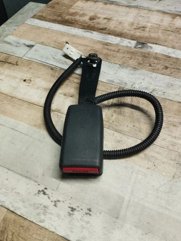 Front seatbelt buckle – Honda Civic (2006-2011)