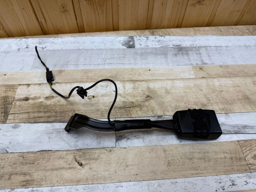 Front seatbelt buckle 1K3857756S