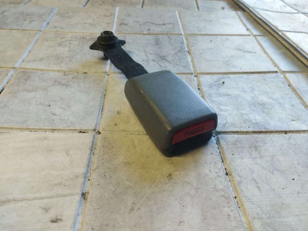 Zapięcie pasa przednie G3667