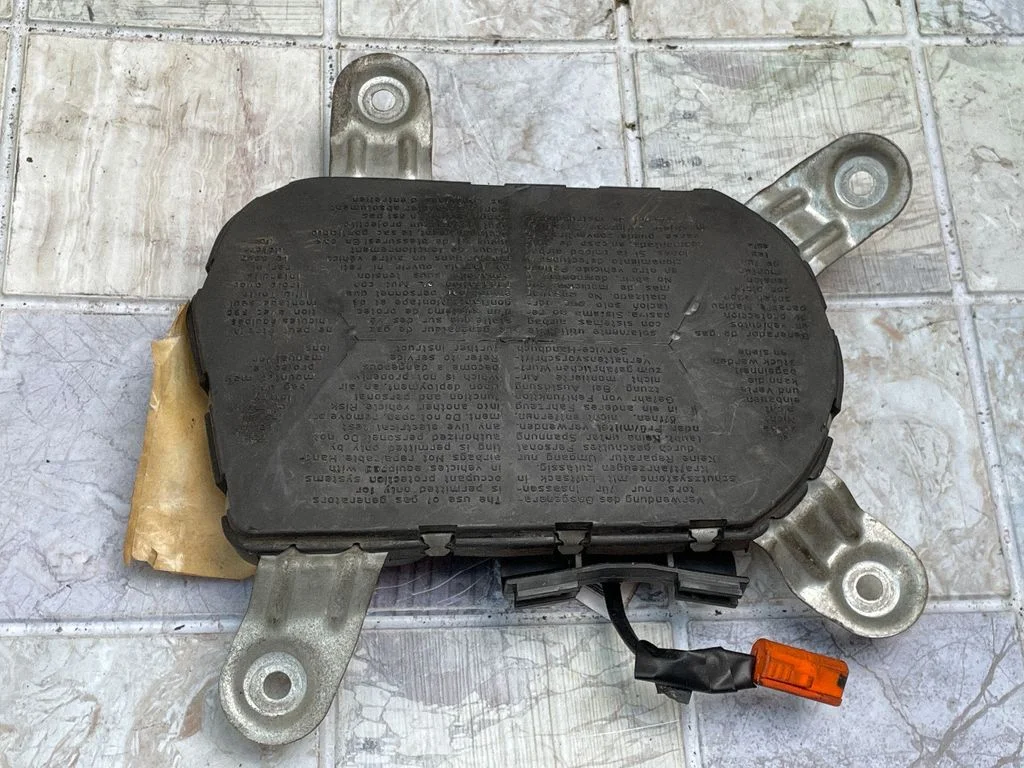 Front door airbag – BMW 5 Series E39 (1996-2003)