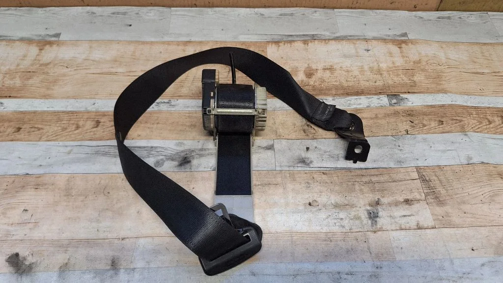 Front seatbelt 13122625