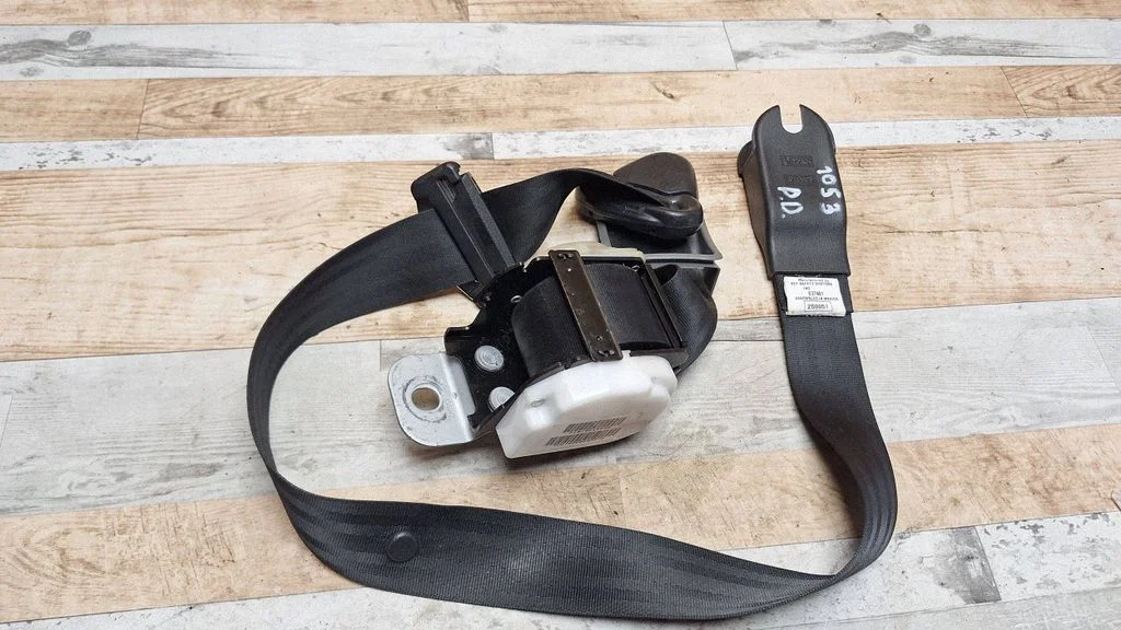 Front seatbelt P1BJ921D5AA