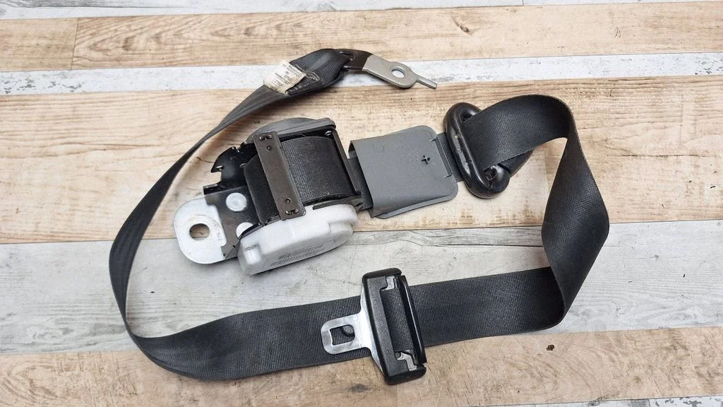 Front seatbelt P1CS531D5AA