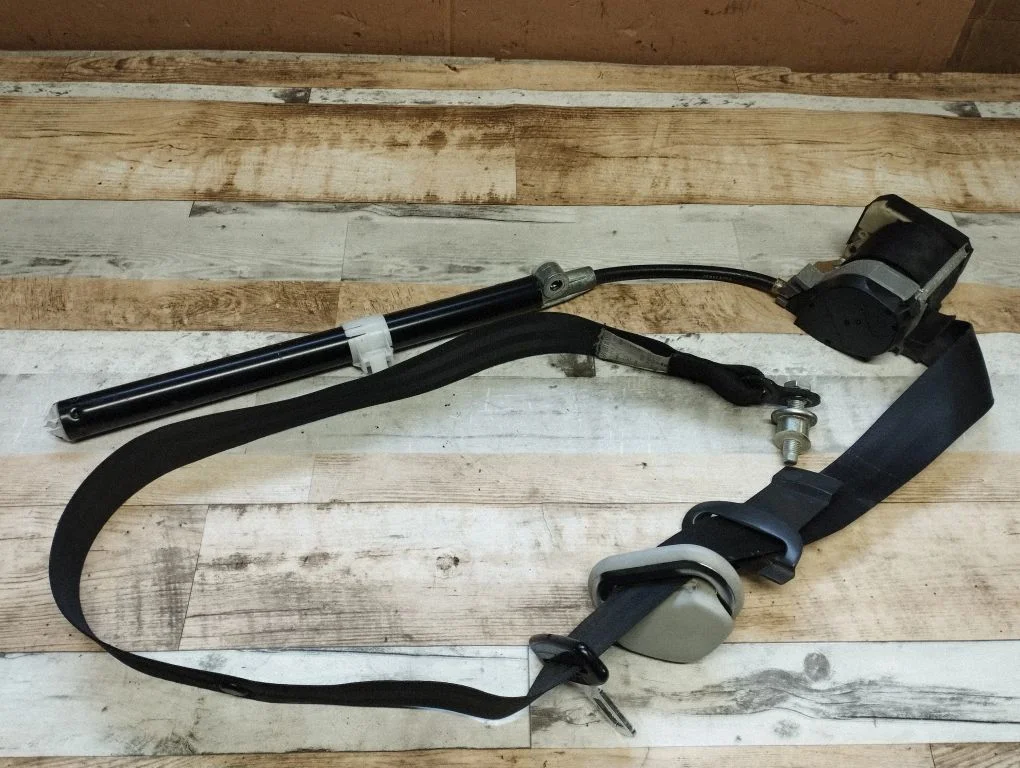 Front seatbelt – Seat Alhambra (Mk1) (1996-2010)