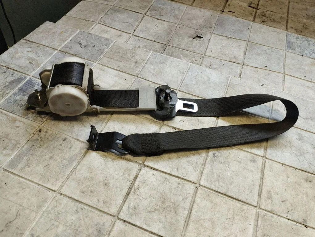 Front seatbelt – Opel Vectra C (2002-2005)