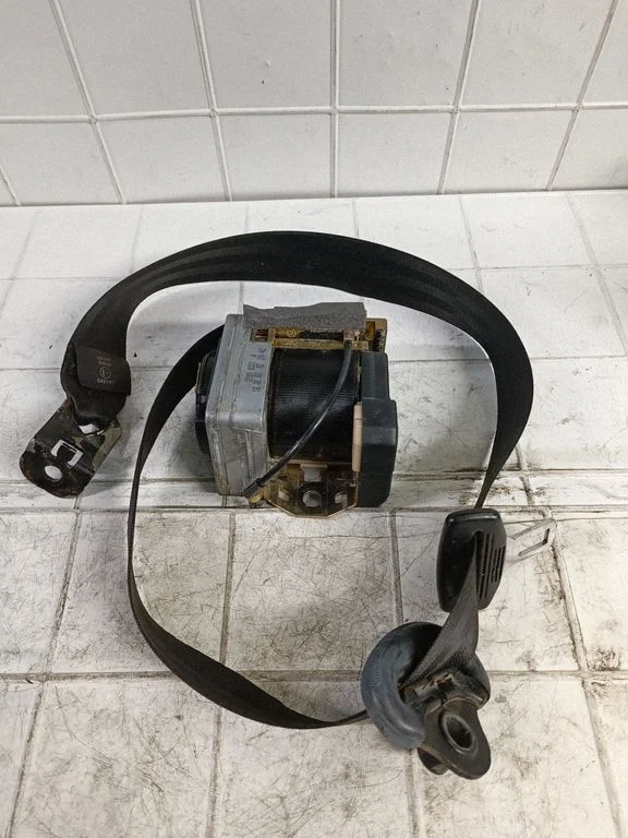 Pas bezpieczeństwa przedni 1U4857701C