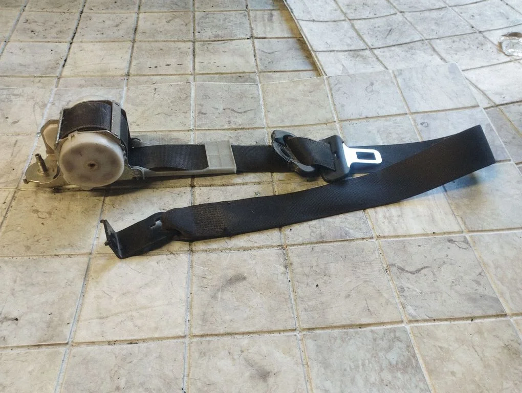 Front seatbelt – Opel Vectra B (1996-2002)