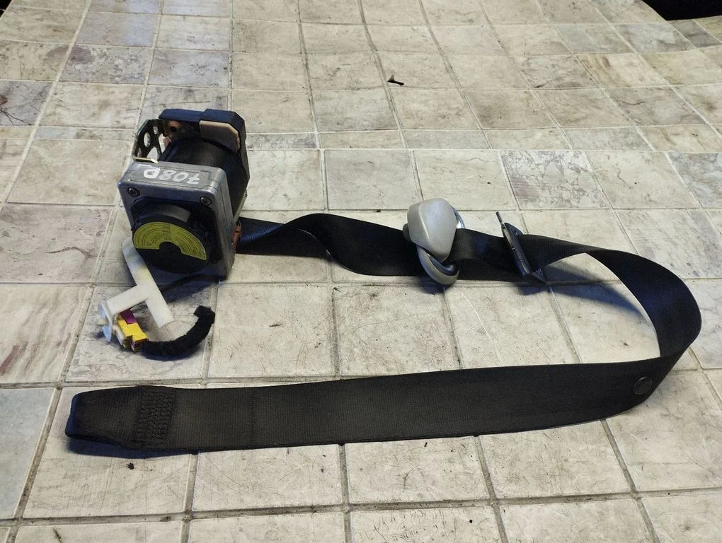 Priekšējā drošības josta 1J3857706J