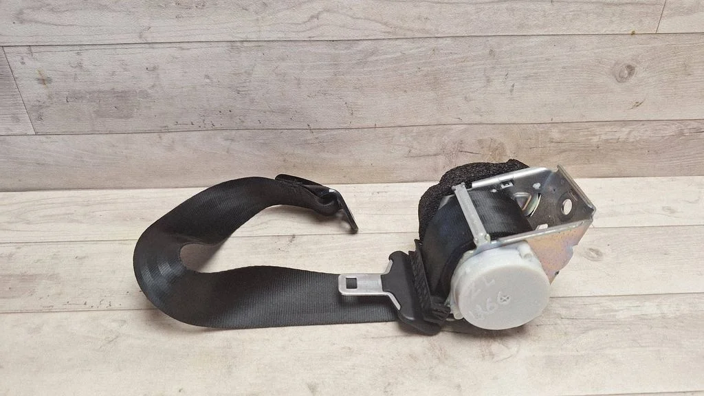 Rear seatbelt 96561744XX