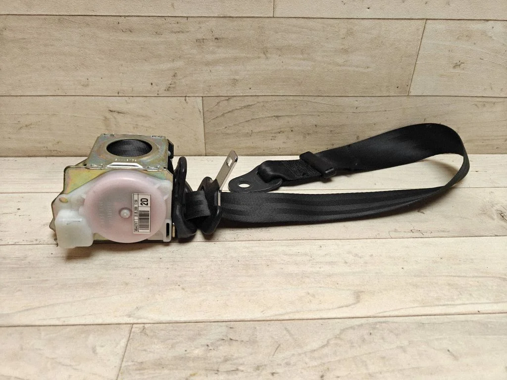 Rear seatbelt 9654437877