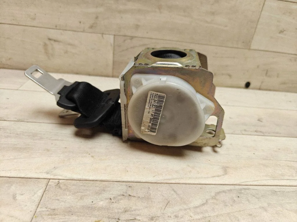 Rear seatbelt 9654964577