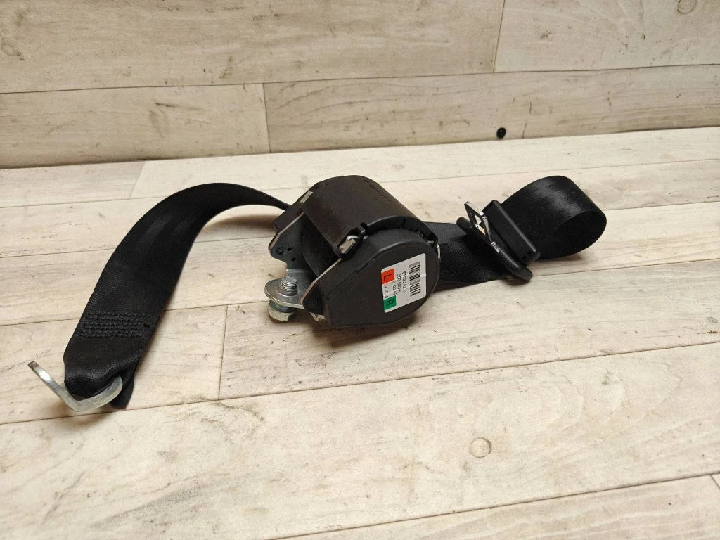 Rear seatbelt 8R0857805C