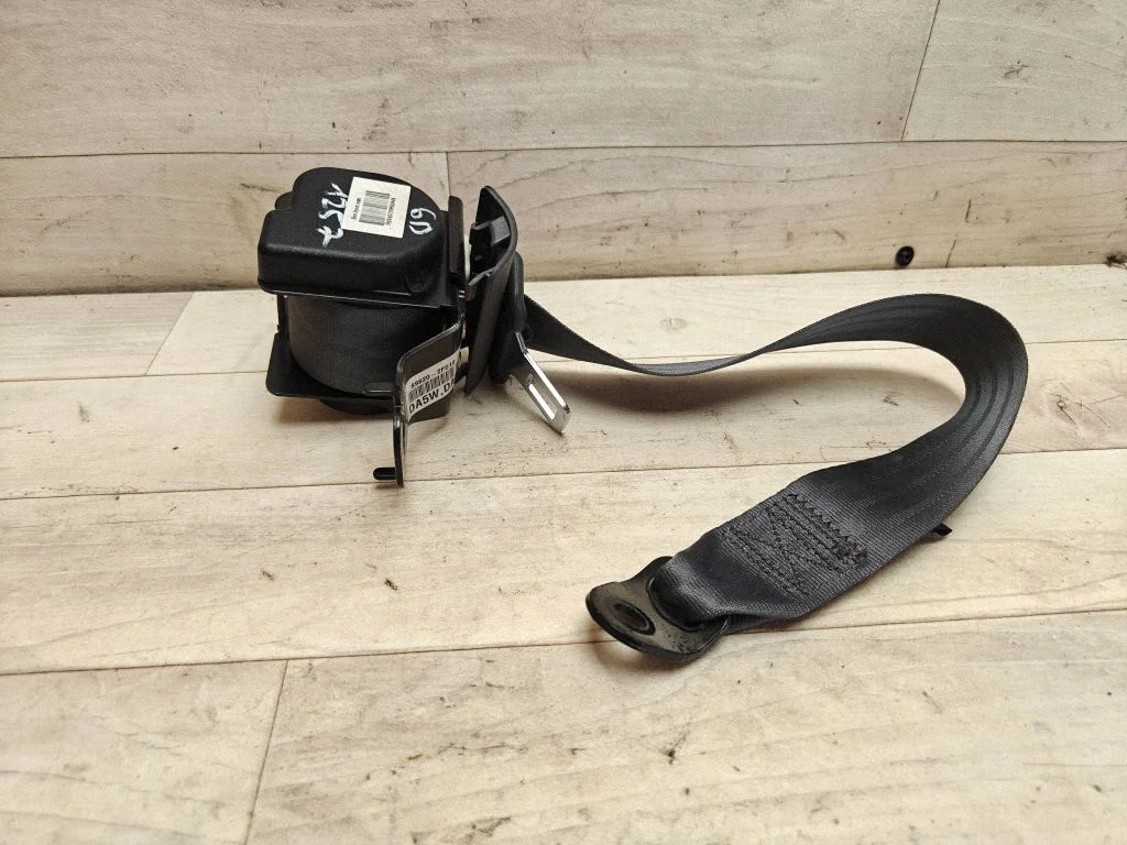 Rear seatbelt 898202F010