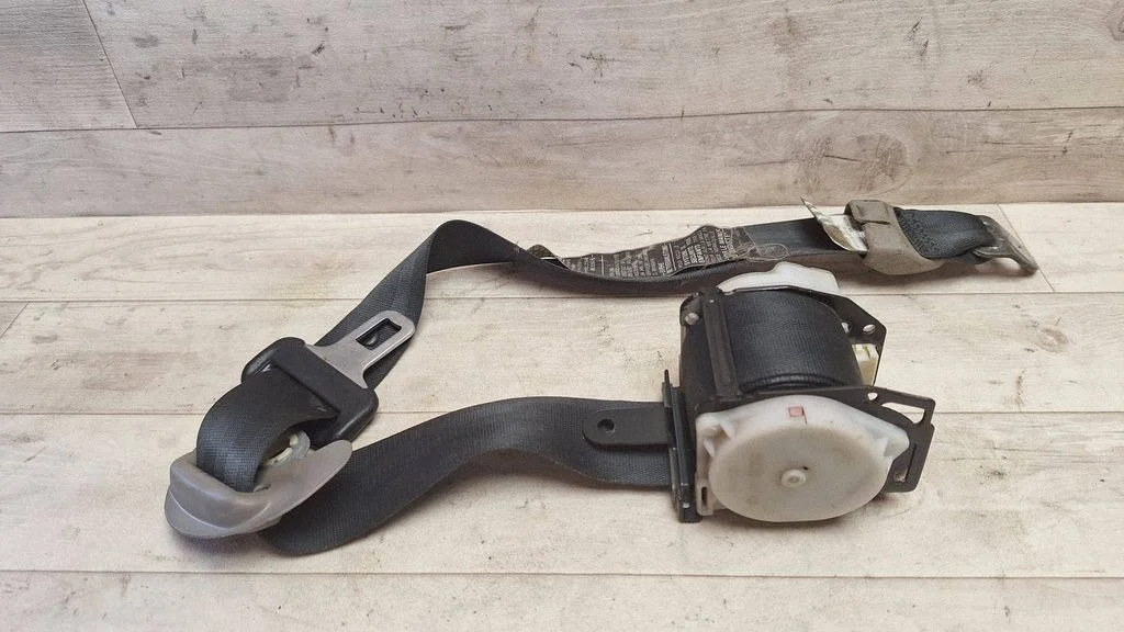 Rear seatbelt TKAB0N694
