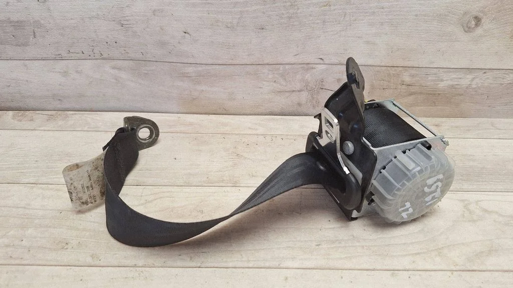 Rear seatbelt 602461401