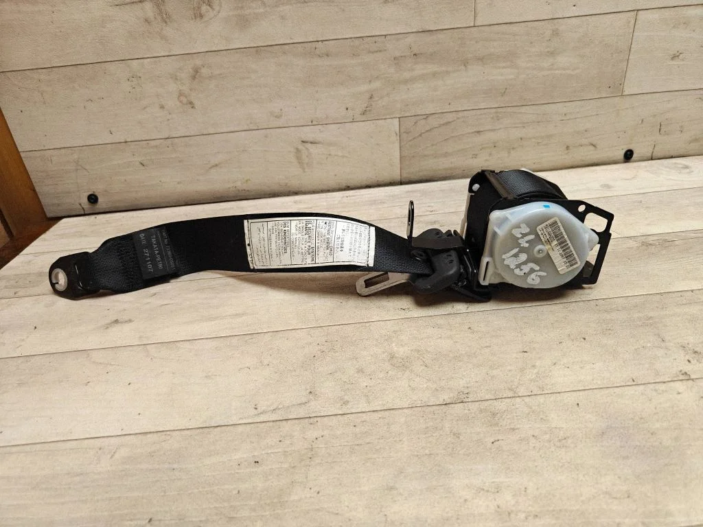 Rear seatbelt 7336005091